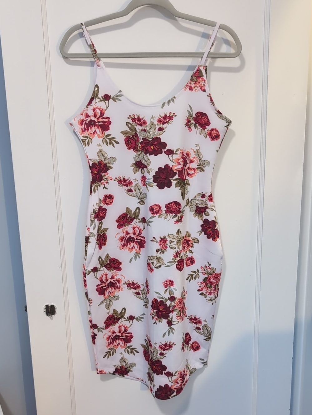 🍇 LAST CALL! UK2LA White Floral Midi Dress with Pink & Burgundy Roses
